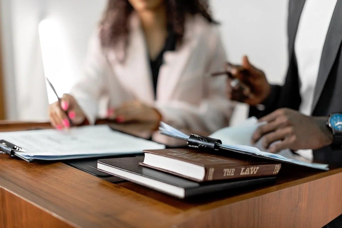 Reconversion : comment devenir avocat