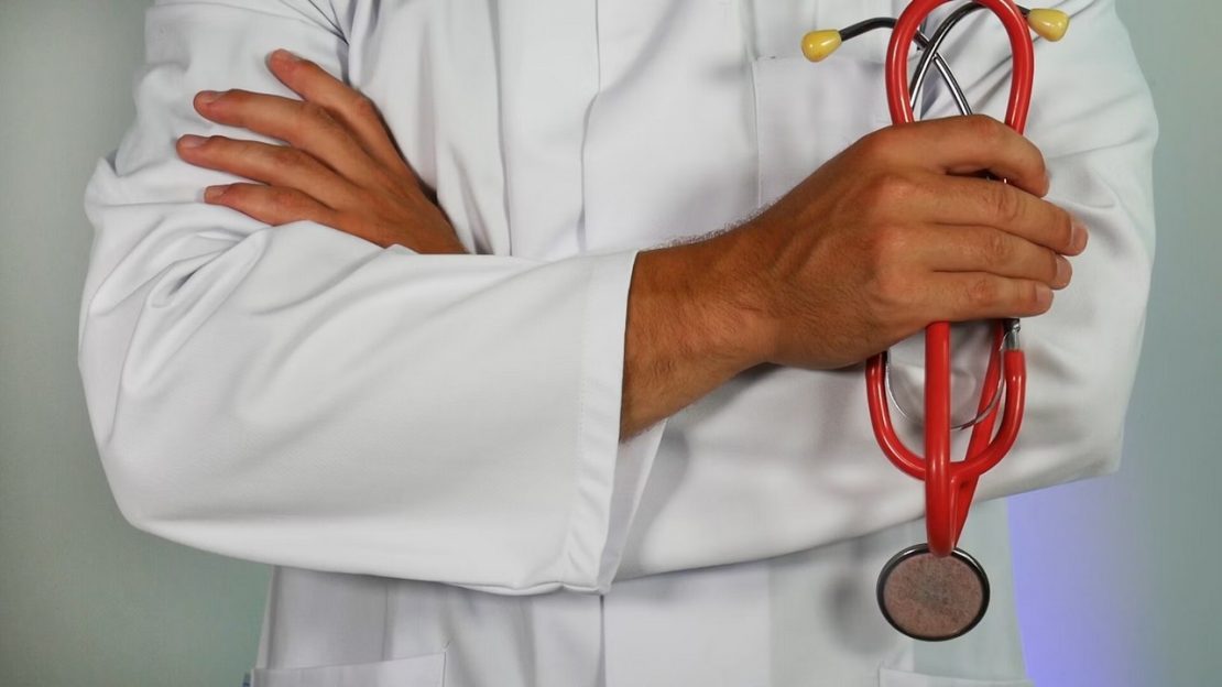 travailler dans la santé danger